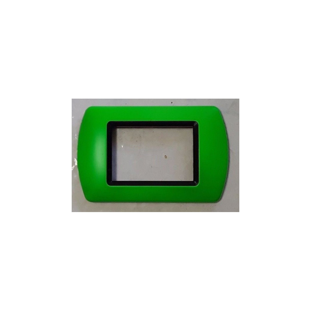foto del prodotto trade shop placchette placche in abs compatibili per serie living international placca verde fluo 7 fori 