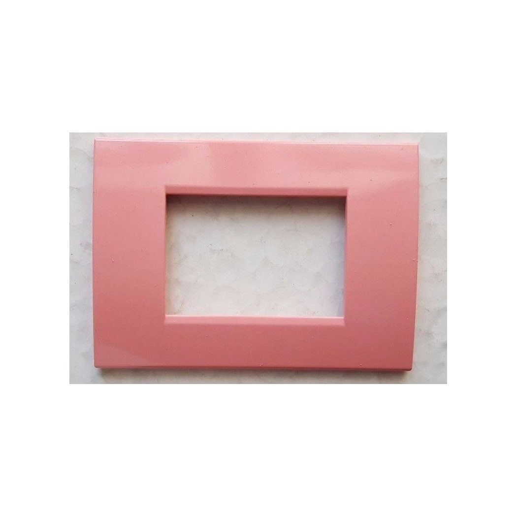 foto del prodotto trade shop placchette placche in abs per serie matix bticino compatibile 3 4 6 moduli color rosa 6 fori 