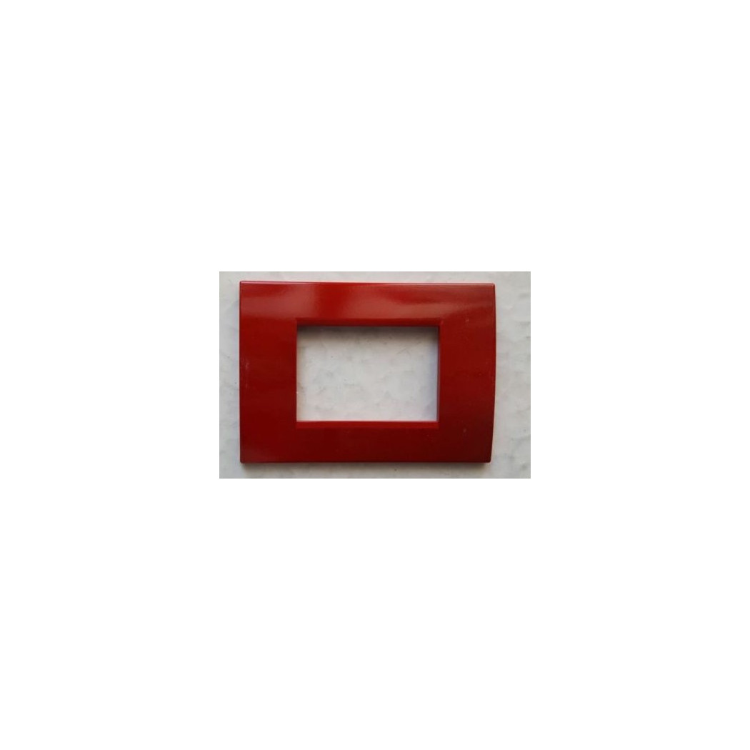 foto del prodotto trade shop placchette placche in abs per serie matix bticino compatibile 3 4 6 moduli color rosso scuro 6 fori 