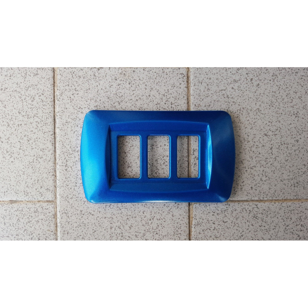 foto del prodotto trade shop placchette placche in abs serie magic bticino compatibili placca copriprese fori blu elettrico 1 foro 
