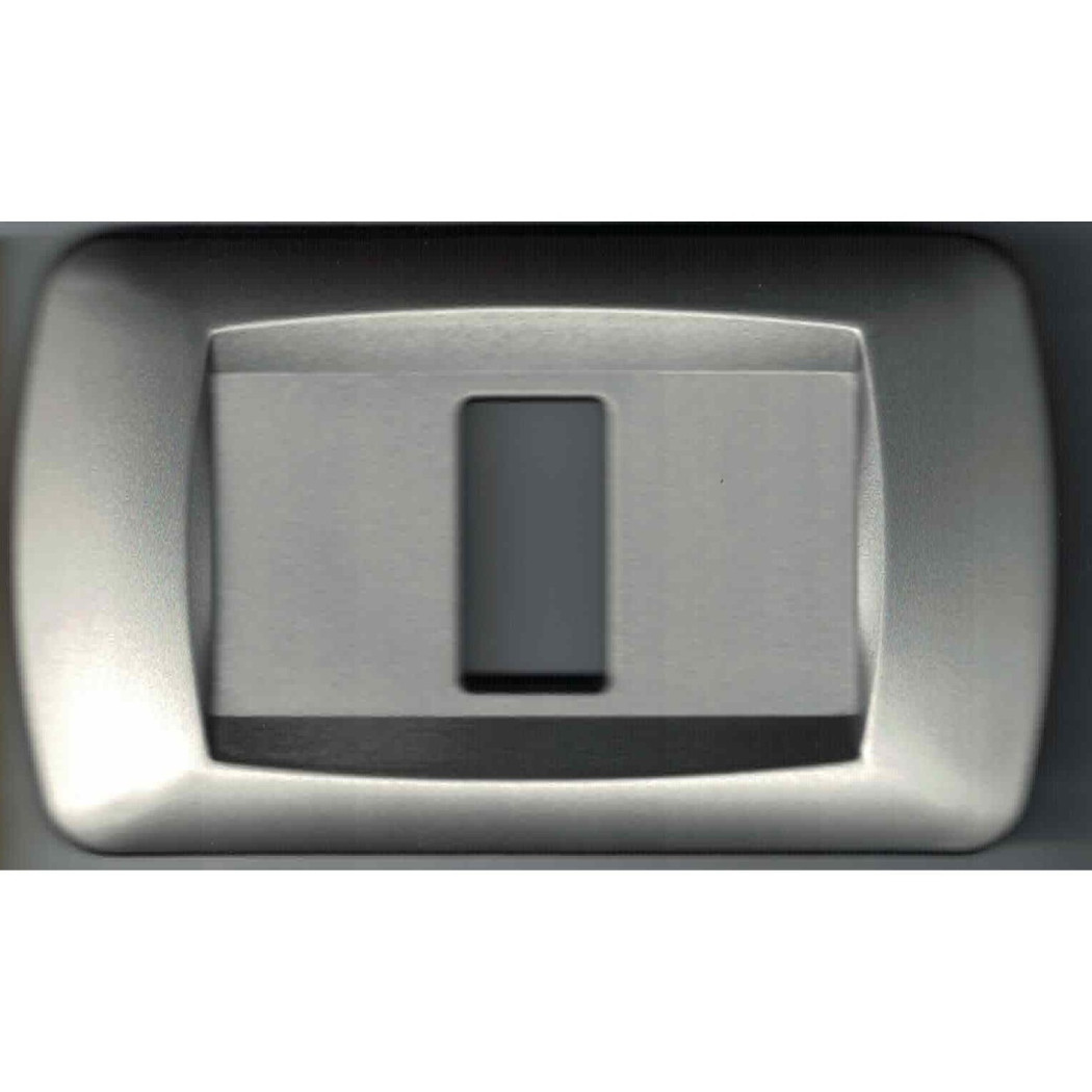 foto del prodotto trade shop placchette placche in abs serie magic bticino compatibili placca copriprese fori cromo satinato 1 foro 