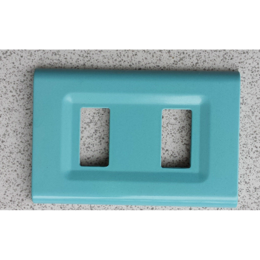 foto del prodotto trade shop placchette placche in abs serie magic elite bticino compatibili color copriprese azzurro polvere 2 fori 