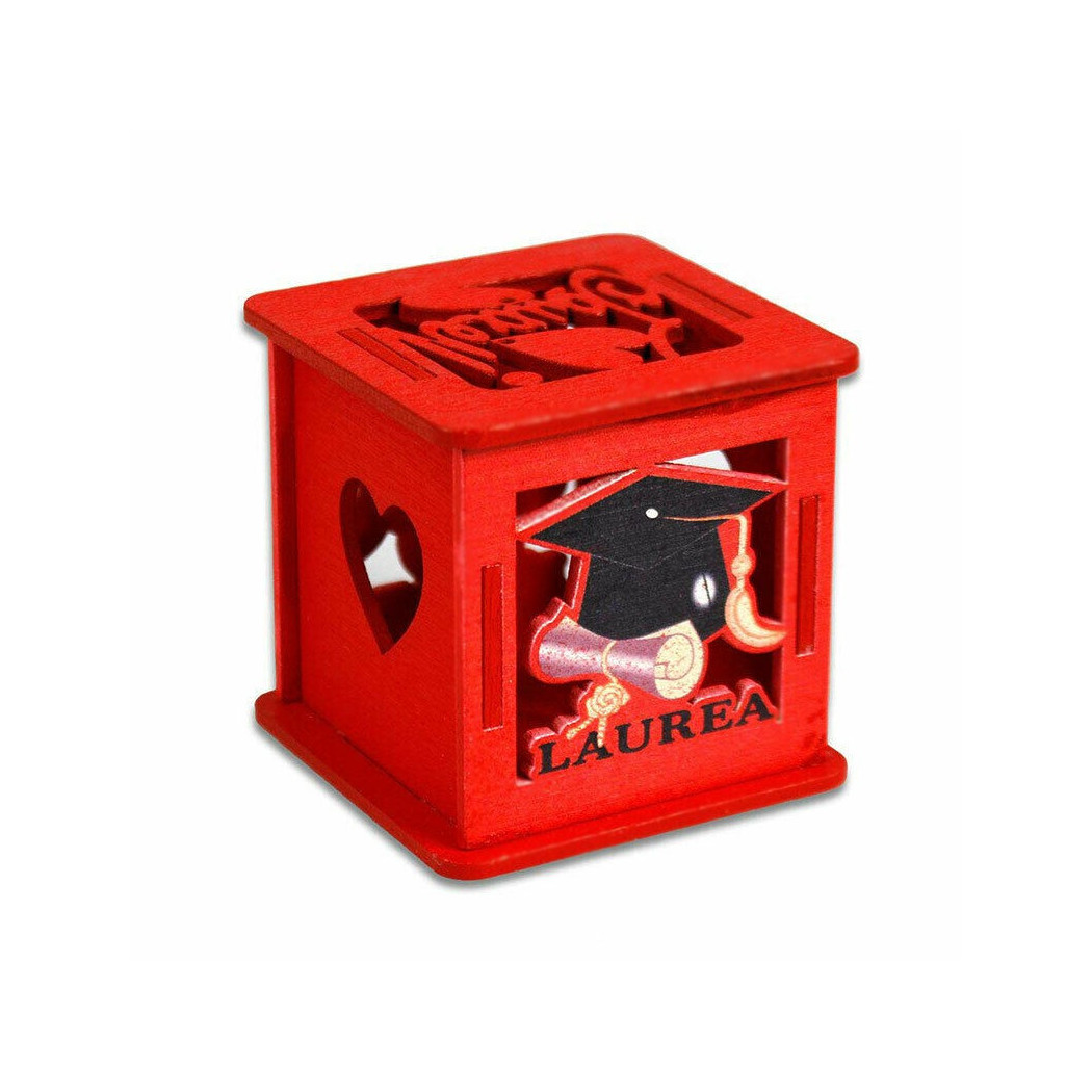 foto del prodotto trade shop scatolina cubo in legno rosso con coperchio porta confetti bomboniera per laurea 