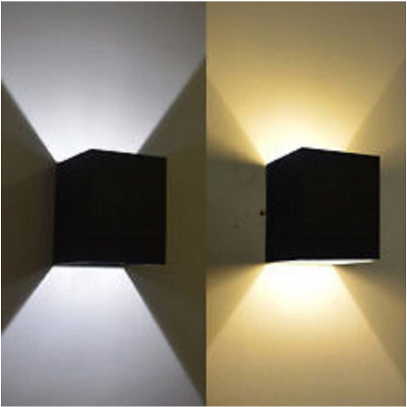 foto del prodotto trade shop traesio applique cubo led 40w per uso esterno ip65 doppia luce regolabile 3600 lumen bianco caldo 