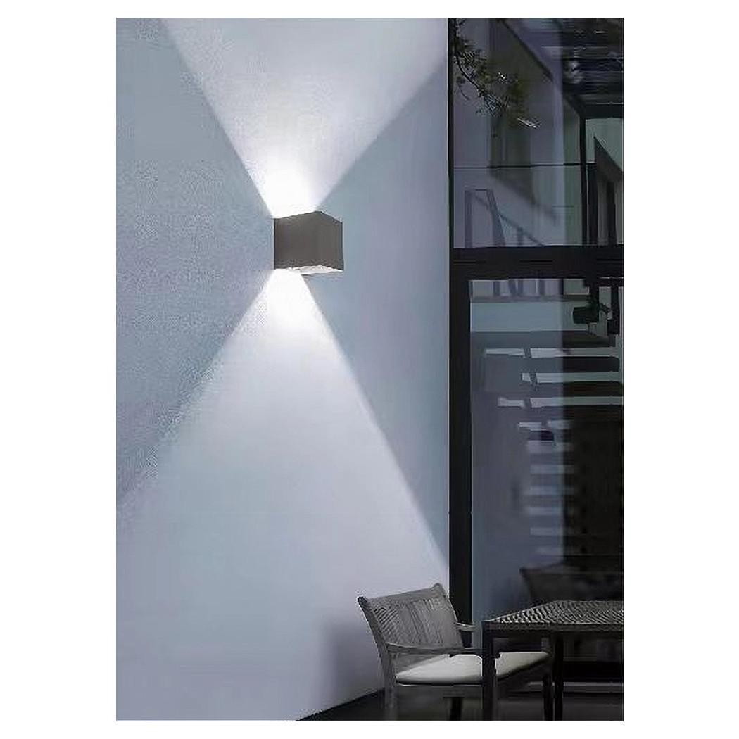 foto del prodotto trade shop traesio applique da parete 22watt grigio per esterno doppia emissione luminosa ip65 es66 bianco freddo 