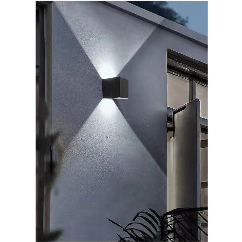 foto del prodotto trade shop traesio applique da parete nero 22 watt per esterno doppia emissione luminosa ip65 es66 bianco freddo 