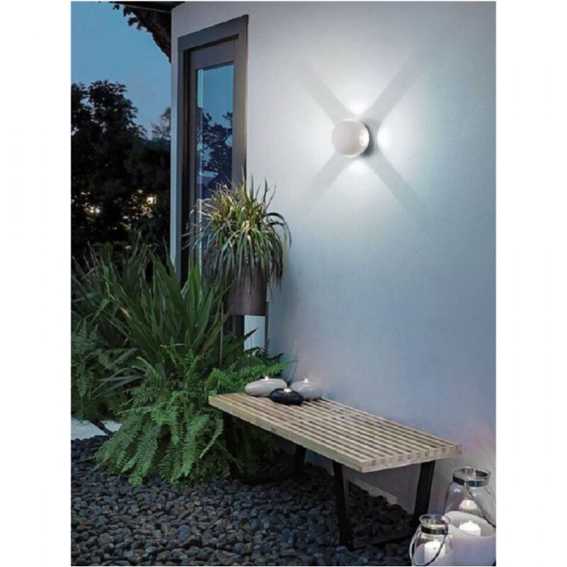 foto del prodotto trade shop traesio applique muro a sfera 4 fasci di luce esterno bianco luce 3000k 6000k 4000k es58 bianco freddo 