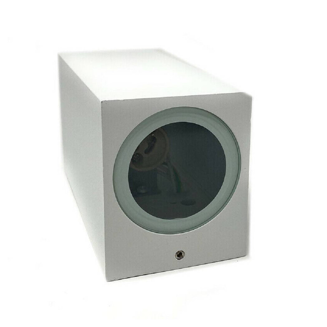 foto del prodotto trade shop traesio applique parete doppia emissione attacco gu10 lampada moderna es55 up down ip65 bianco