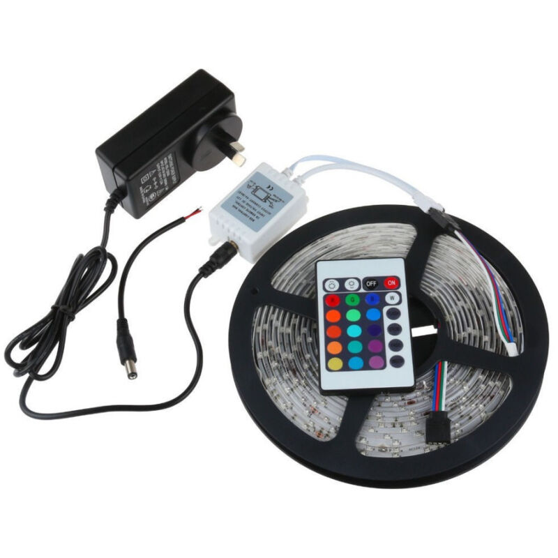 foto del prodotto trade shop traesio bobina striscia strip led 5050 flessibile 5m adesiva luce interno esterno ip65 rgb 