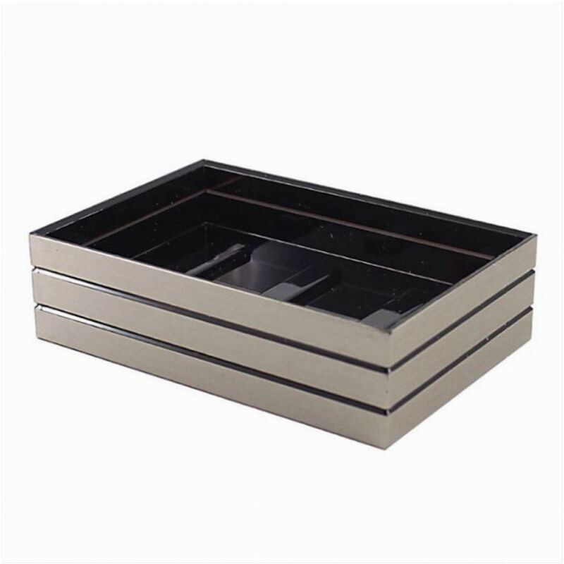 foto del prodotto trade shop traesio cleafe piattino porta sapone saponetta argento a righe stile moderno arredo bagno 10391 