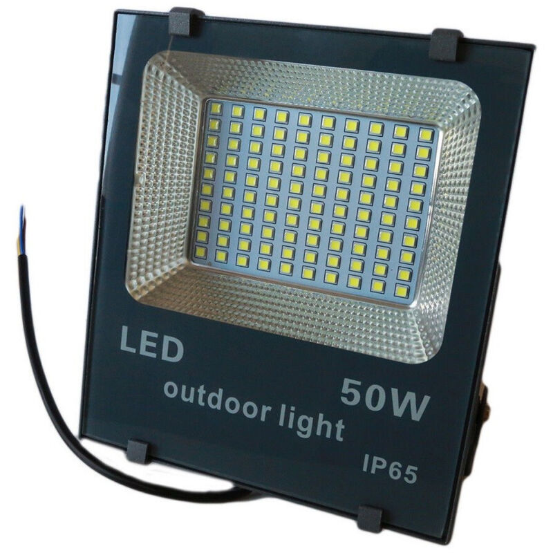 foto del prodotto trade shop traesio faro led smd slim faretto spot luminosita luce bianca fredda 50 100 200 w ip65 50 watt