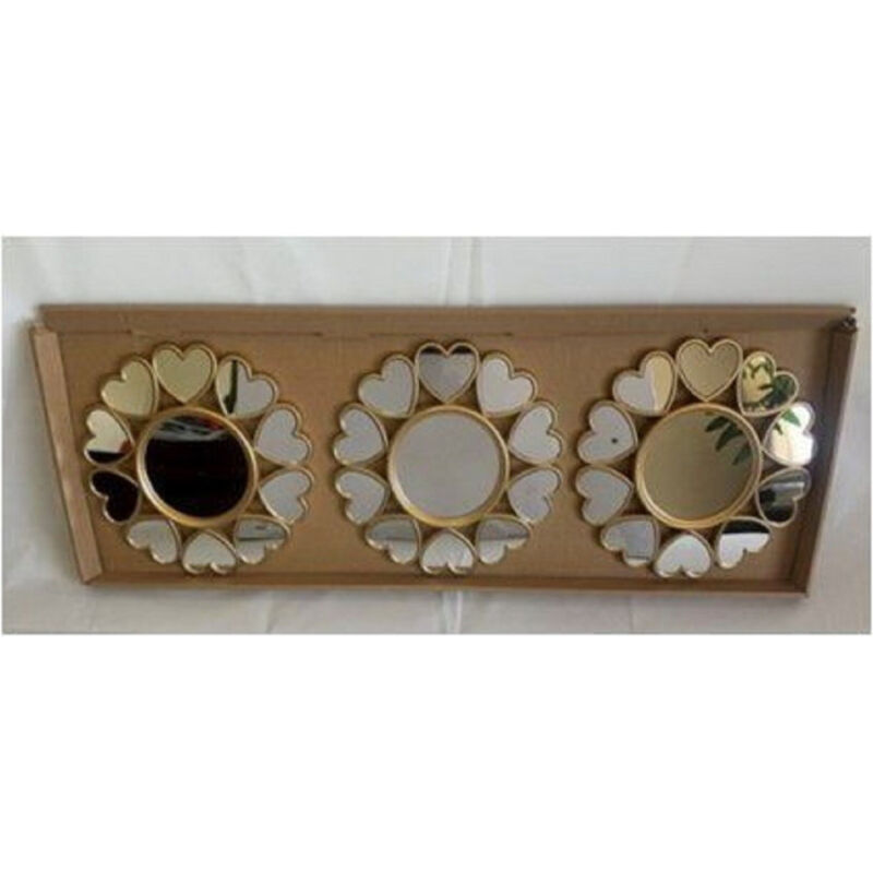 foto del prodotto trade shop traesio kaela set 3 pezzi specchi da parete decorativi con cuori specchio 25 x 25 cm 854118 
