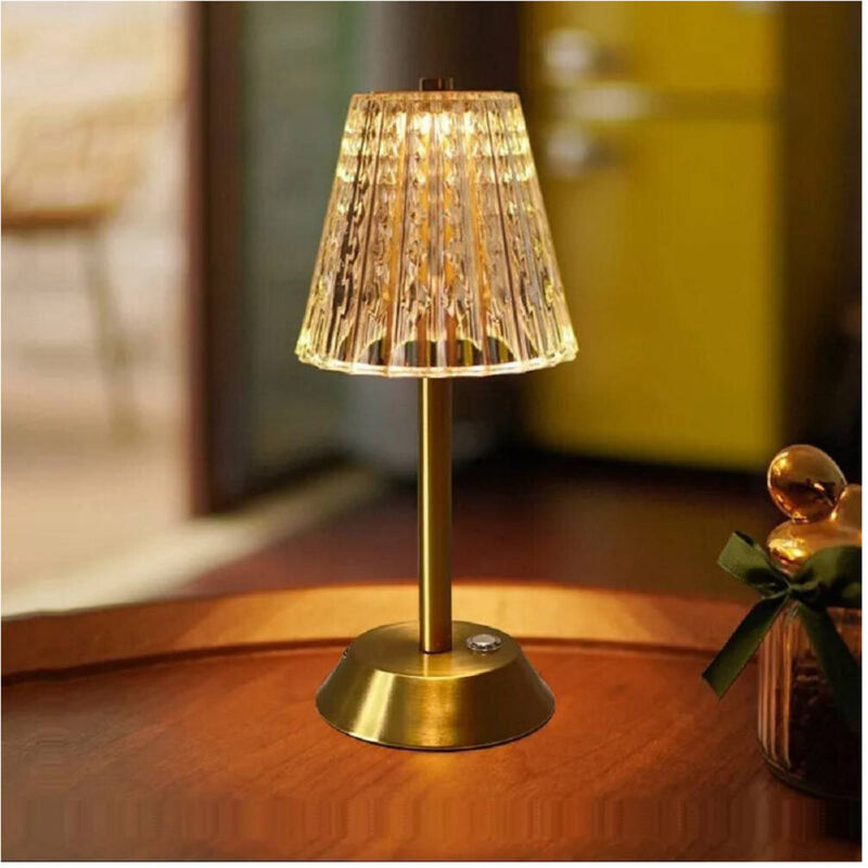 foto del prodotto trade shop traesio lampada da tavolo cristallo batteria portatile ricaricabile luci led dimmerabile 