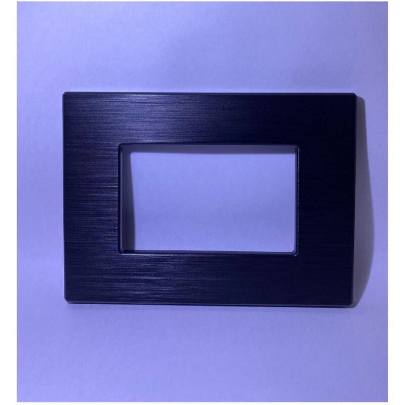 foto del prodotto trade shop traesio placca dynamic 3 4 6 m tecnopolimero satinato nero compatibile bticino axolute 3 fori 