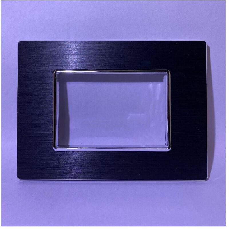foto del prodotto trade shop traesio placca luxury 3 4 6m in metallo nero satinato compatibile con bticino axolute 3 fori 