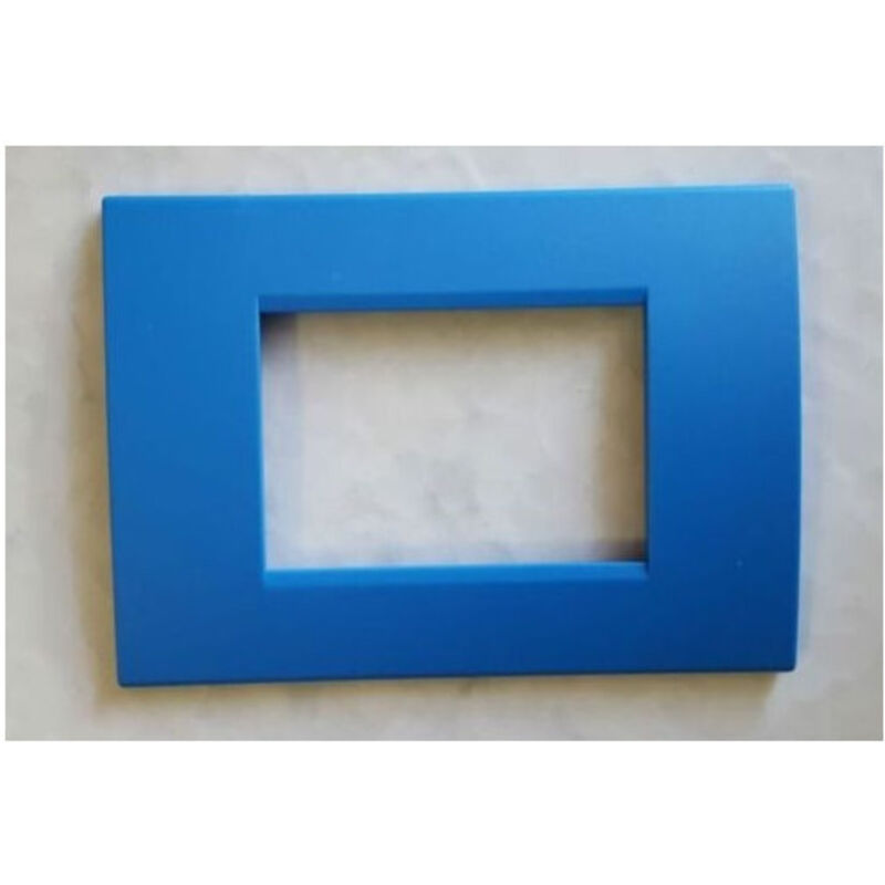 foto del prodotto trade shop traesio - placca placche placchete compatibili living light in abs 3 4 7 posti colorate - blu cielo -3 fori -