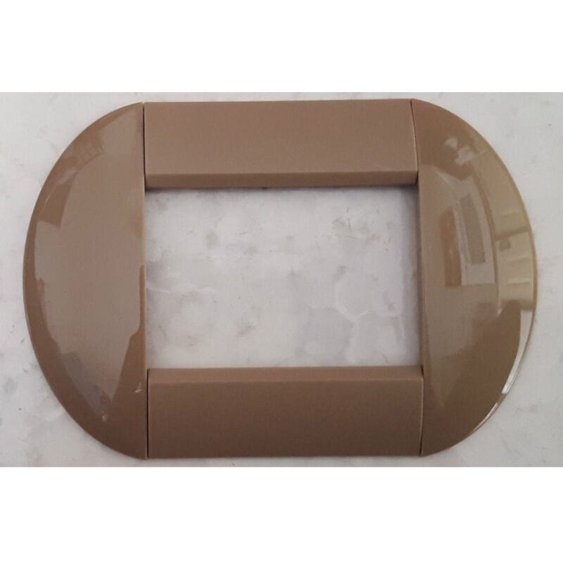 foto del prodotto trade shop traesio placca placche placchette compatibili living international light bombate bticino grigio giallastro 7 fori 
