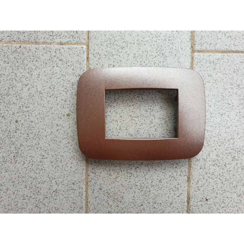 foto del prodotto trade shop traesio - placca placchetta placchette compatibili per serie axolute bticino colorate fori - rame -3 fori -