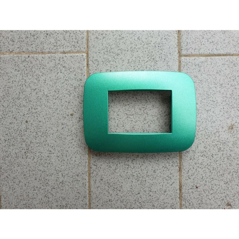 foto del prodotto trade shop traesio placca placchetta placchette compatibili per serie axolute bticino colorate fori verde metallizzato 4 fori 