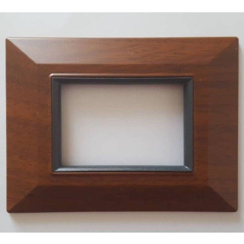 foto del prodotto trade shop traesio placca placchetta placchette compatibili per serie axolute bticino colorate sq legno chiaro 7 fori 