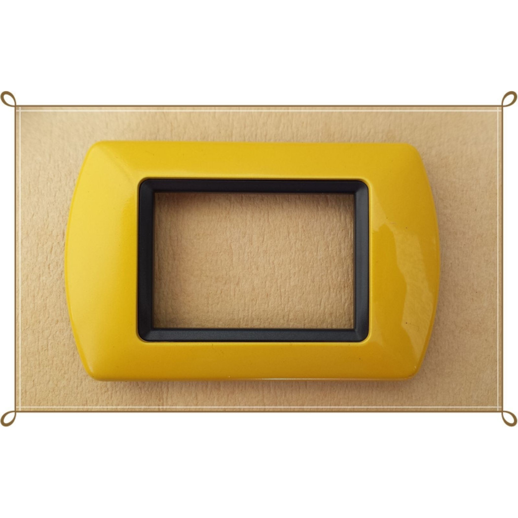 foto del prodotto trade shop traesio placchette placche in abs compatibili per master modo colorra placca copriprese giallo 3 fori 