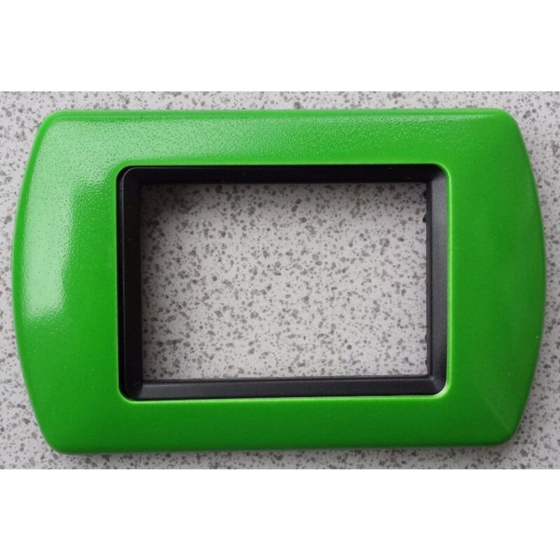 foto del prodotto trade shop traesio placchette placche in abs compatibili per serie living international placca verde chiaro 4 fori 