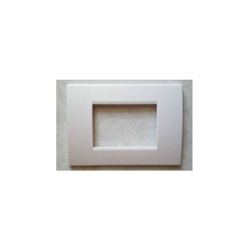 foto del prodotto trade shop traesio placchette placche in abs per serie matix bticino compatibile 3 4 6 moduli color bianco 4 fori 