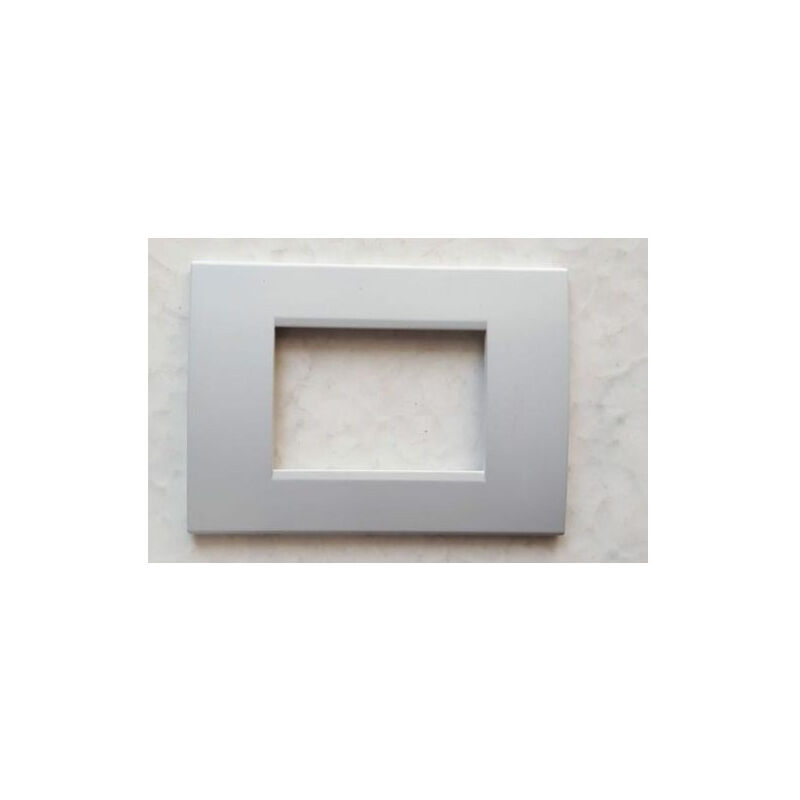 foto del prodotto trade shop traesio placchette placche in abs per serie matix bticino compatibile 3 4 6 moduli color cappuccino 4 fori 