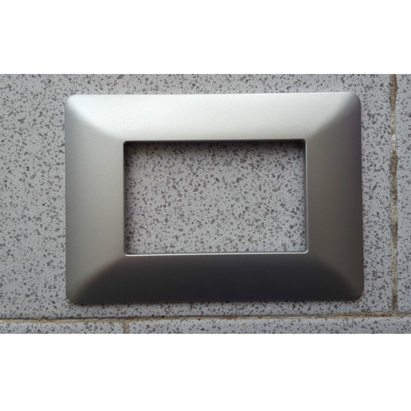 immagine 0 del prodotto trade shop traesio placchette placche in abs per serie matix bticino compatibile 3 4 6 moduli color grigio chiaro 4 fori 