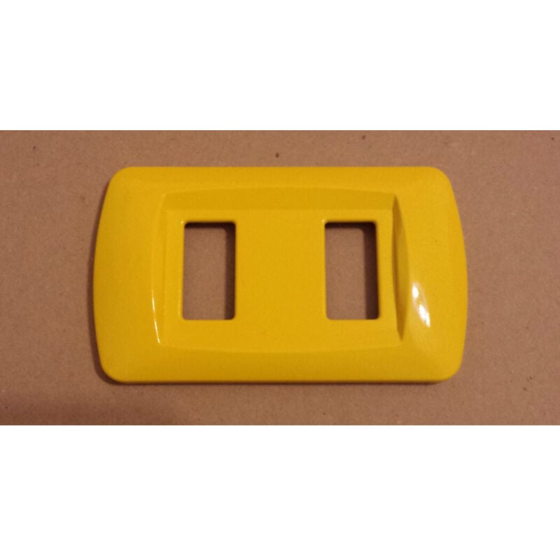 foto del prodotto trade shop traesio placchette placche in abs serie magic bticino compatibili placca copriprese fori giallo 4 fori 