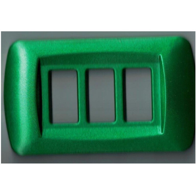 foto del prodotto trade shop traesio placchette placche in abs serie magic bticino compatibili placca copriprese fori verde metallizzato 3 fori 