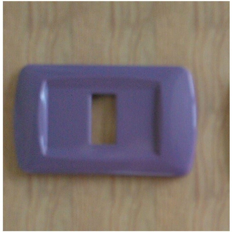 foto del prodotto trade shop traesio - placchette placche in abs serie magic bticino compatibili placca copriprese fori - viola -2 fori -