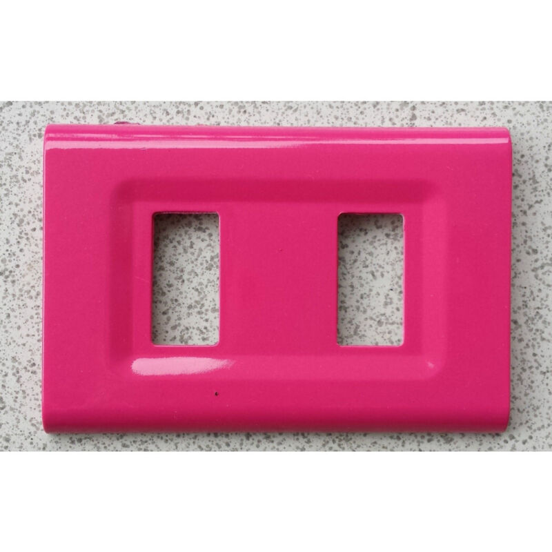 foto del prodotto trade shop traesio placchette placche in abs serie magic elite bticino compatibili color copriprese fucsia 5 fori 