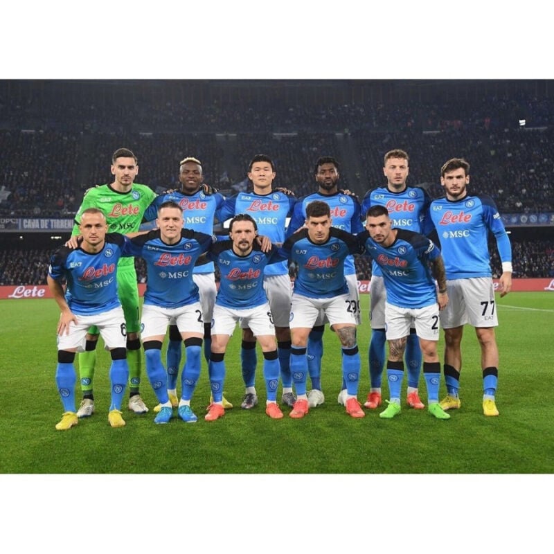 foto del prodotto trade shop traesio poster locandina ssc napoli calcio 2022 2023 45x32cm serie a champions squadra 