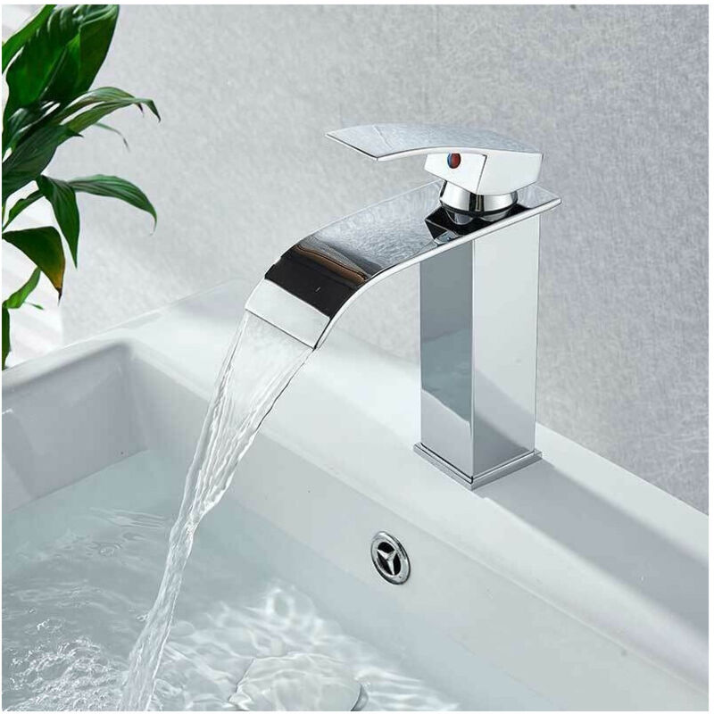 foto del prodotto trade shop traesio rubinetto da bagno design moderno a cascata miscelatore monocomando cromato 