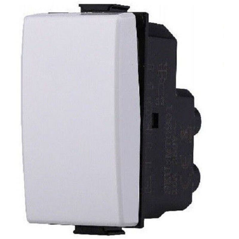 foto del prodotto trade shop traesio serie bticino frutti matix compatibile presa schuko lan pulsante deviatore usb deviatore 1p 16a