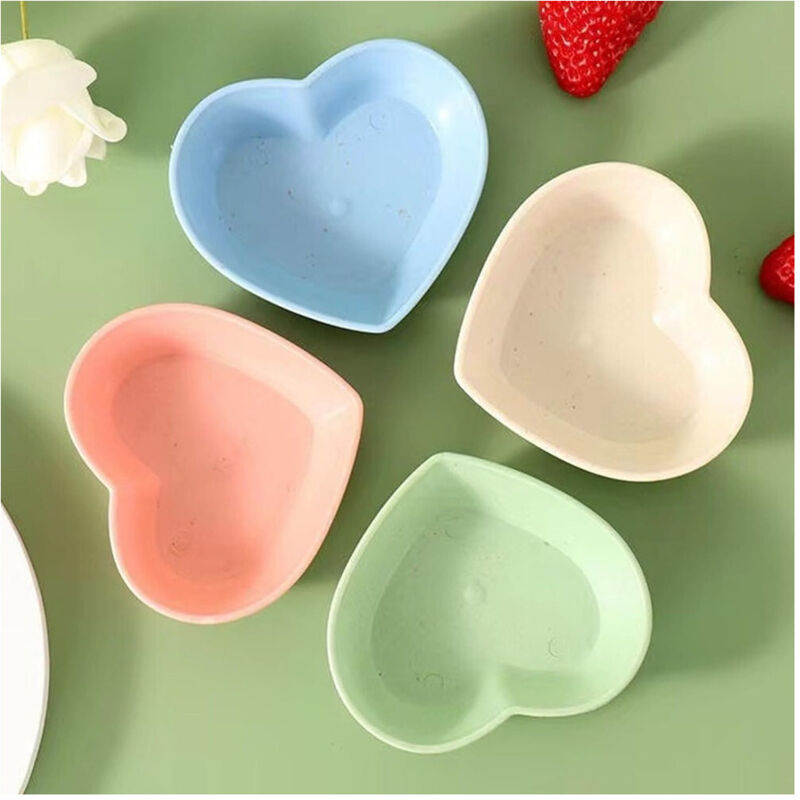 foto del prodotto trade shop traesio - set 10 piatti piatto forma di cuore riutilizzabili multifunzione plastica cucina -