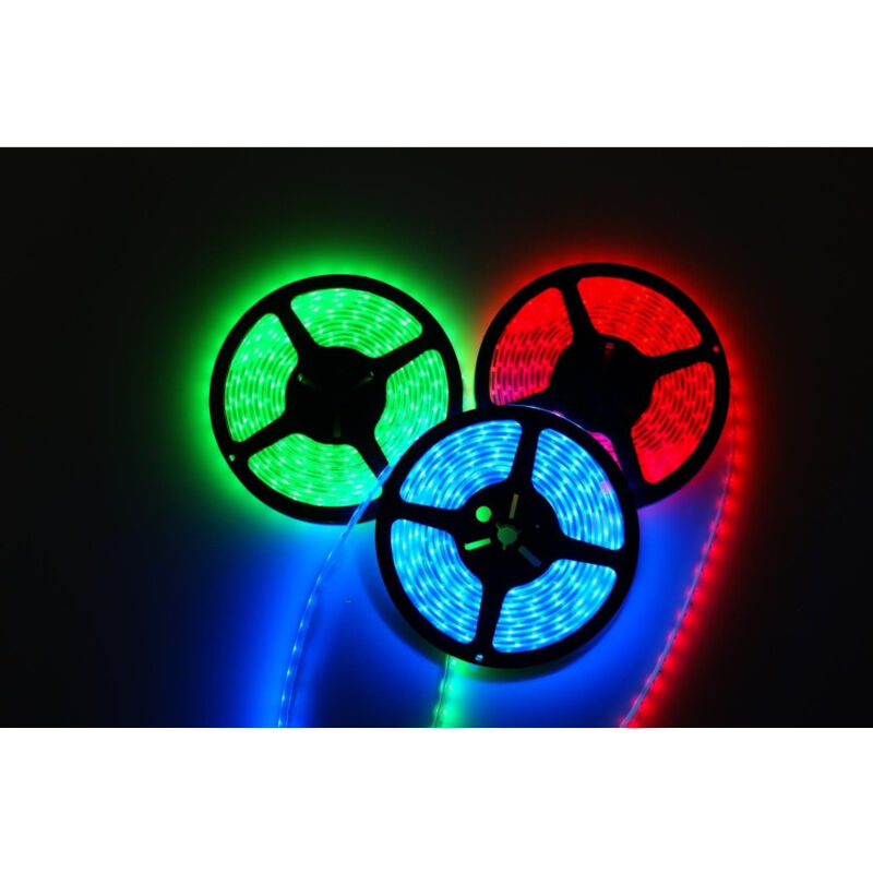 foto del prodotto trade shop traesio strip striscia led 5m 3528 5050 5630 300 led impermeabile fredda calda rgb verde smd 3528 5 ampere 