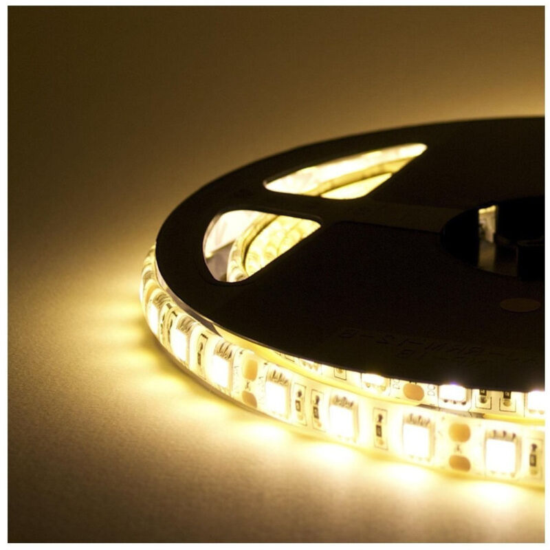 foto del prodotto trade shop traesio striscia led resistente all acqua 5metri 72w smd5050 bianco caldo 300 led aipiy 