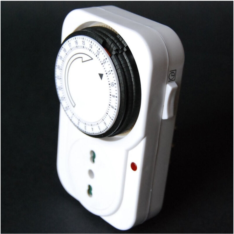 foto del prodotto trade shop traesio timer programmatore meccanico analogico giornaliero con presa bipasso 16a 24 ore 