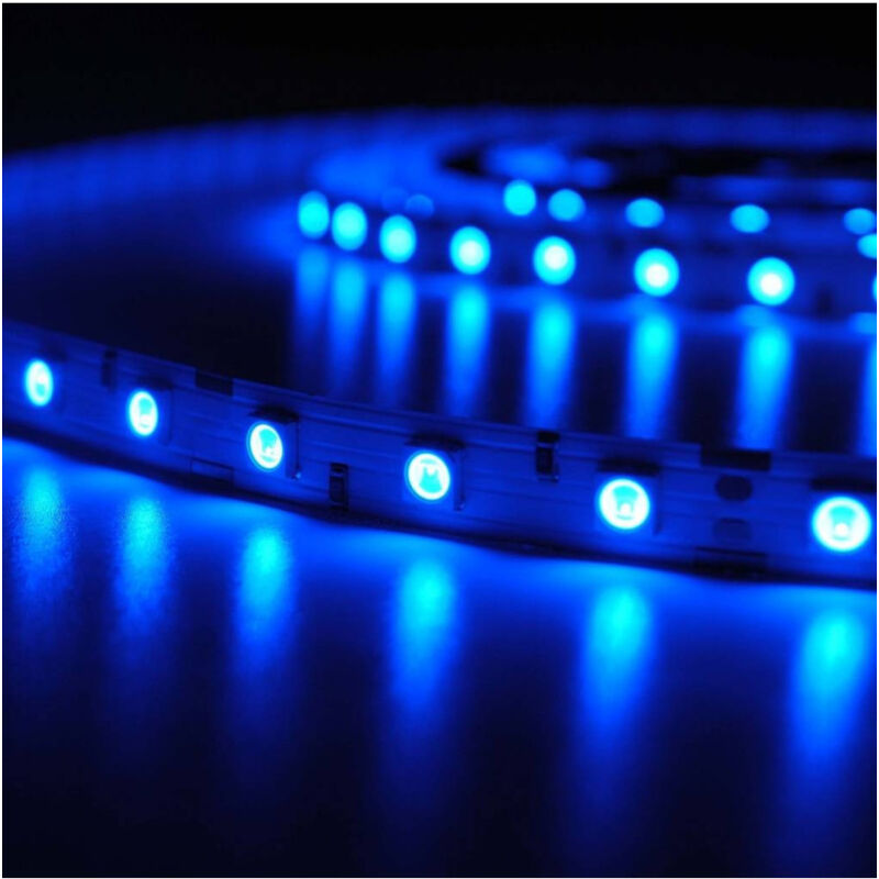 foto del prodotto traesio bobina striscia strip led 5050 flessibile 5m 300 led adesiva luce interno ip 20 blu trade shop