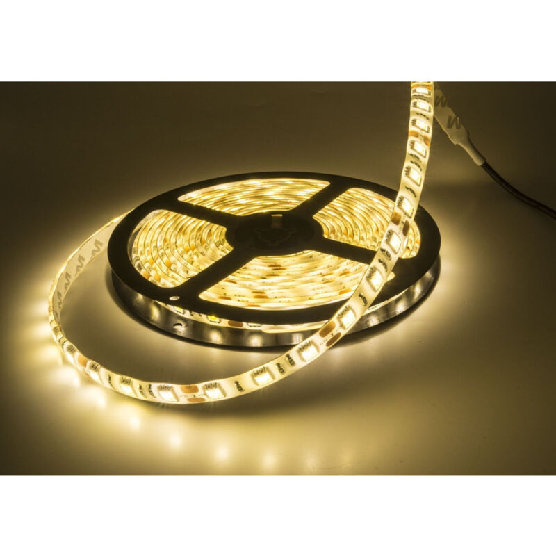 foto del prodotto traesio bobina striscia strip led 5050 flessibile 5mt adesiva luce interno esterno ip65 bianco caldo trade shop