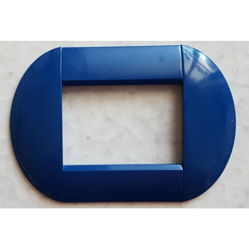 foto del prodotto traesio placca placche placchette compatibili living international light bombate bticino blu 7 fori trade shop
