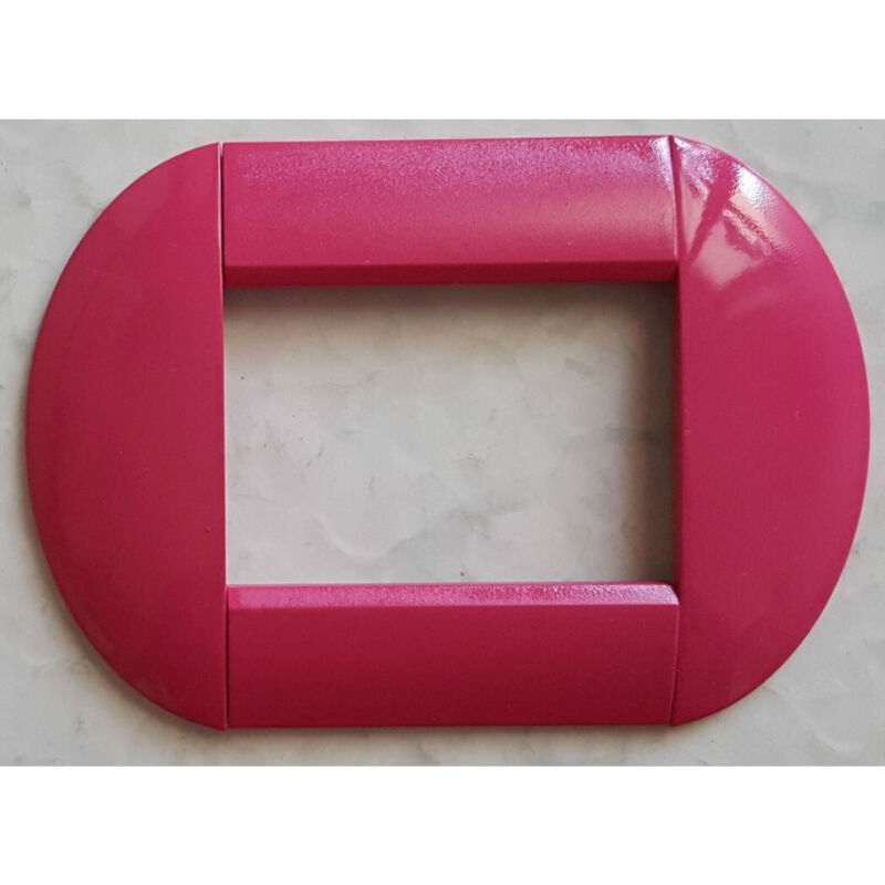 foto del prodotto traesio placca placche placchette compatibili living international light bombate bticino fucsia 7 fori trade shop