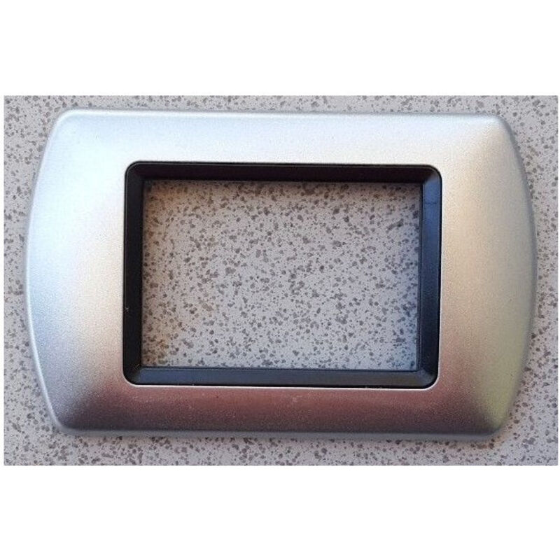 foto del prodotto traesio placchette placche in abs compatibili per serie living international placca argento 4 fori trade shop