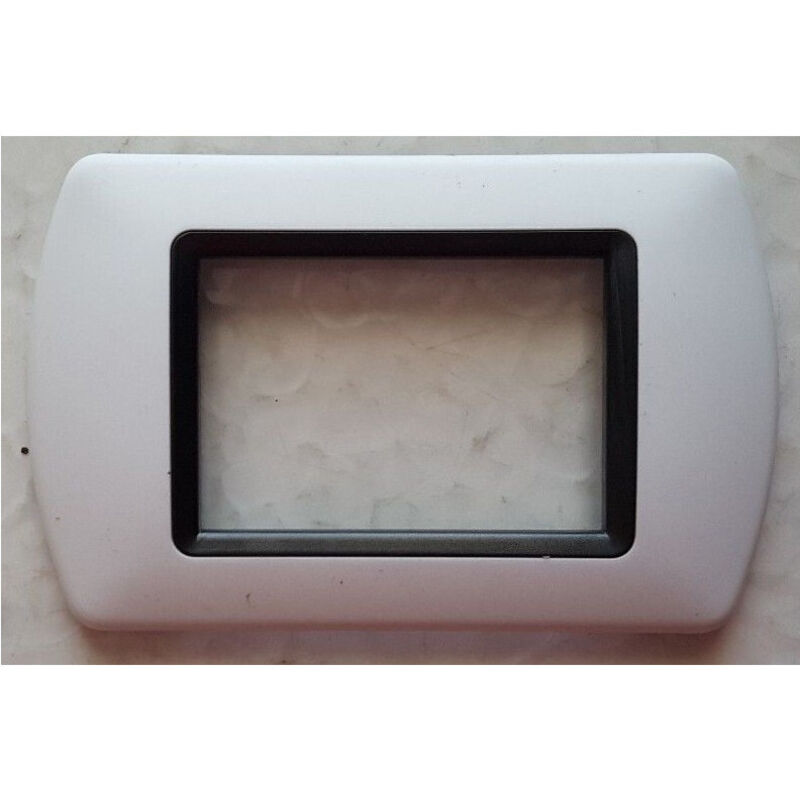 foto del prodotto traesio placchette placche in abs compatibili per serie living international placca bianco opaco 4 fori trade shop
