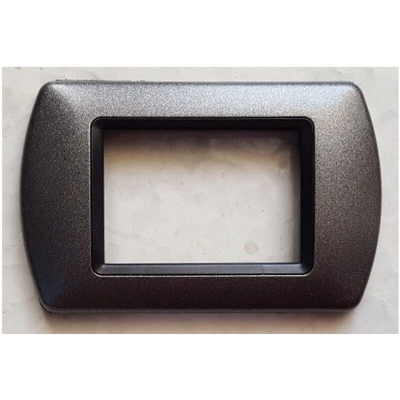foto del prodotto traesio placchette placche in abs compatibili per serie living international placca grigio metallizzato 7 fori trade shop
