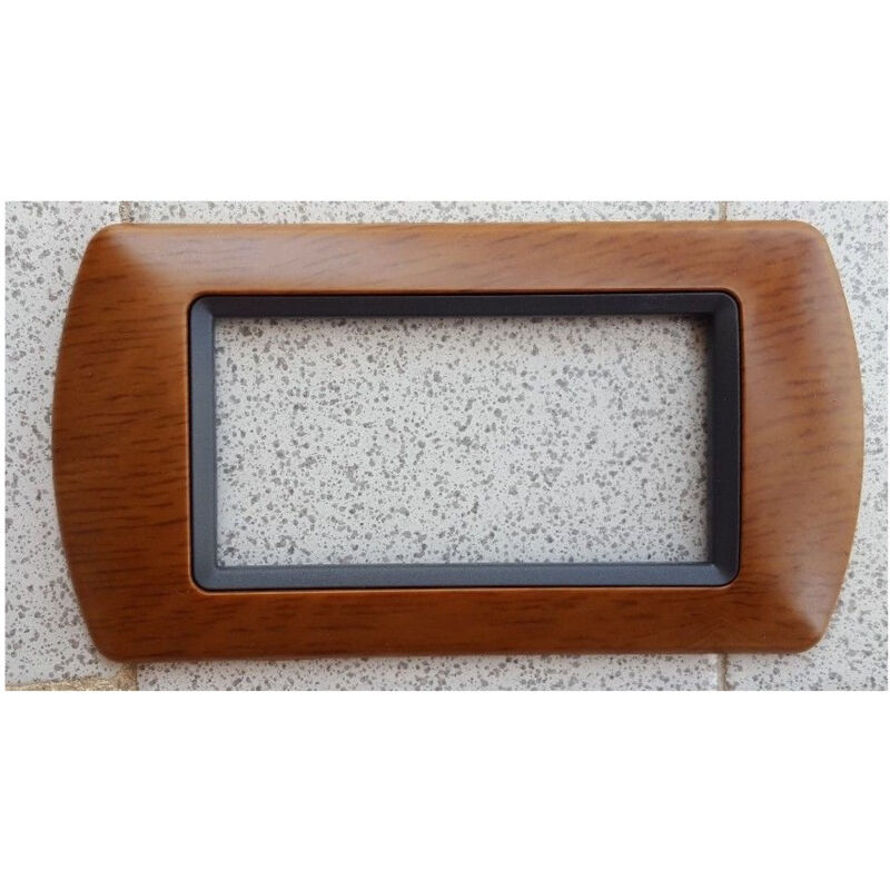 foto del prodotto traesio placchette placche in abs compatibili per serie living international placca legno chiaro 4 fori trade shop