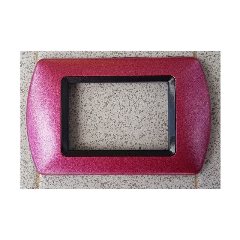 foto del prodotto traesio placchette placche in abs compatibili per serie living international placca rosa metallizzato 7 fori trade shop