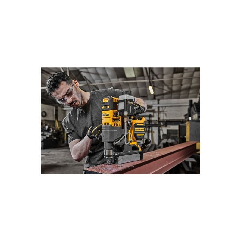 foto del prodotto trapano magnetico dewalt dcd1623x2g, 18v, 2x 9,0ah, motore brushless, design compatto ed ergonomico, ideale per forare il metallo, incl.
